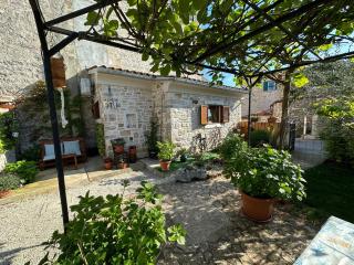 Casa Borgo - Bale - 0