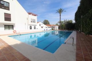 "Mountain View" 2 Bedroom Apartment with Pools Parking - 9