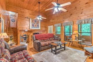 Dogwood Lodge - Dog Friendly w Hot Tub & Fire Pit - Morganton - 1