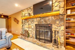Serene Escape View Games Community Pools - Gatlinburg - 2