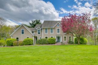 Pet-Friendly Beacon Area Vacation Rental 6 Acres - 7