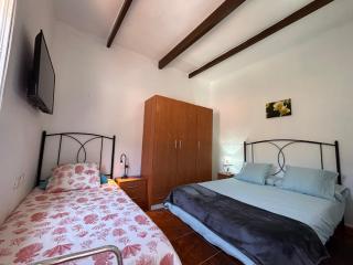 Alquilaencanarias Plaza de Alojera 1 - 5