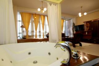 Hotel Xhema - Pristina - 0