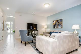 Beautiful Townhome wPool &FREE Resort Access - Kissimmee - 2