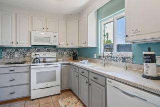 Beach Bungalow 700 - Jacksonville Beach - 5