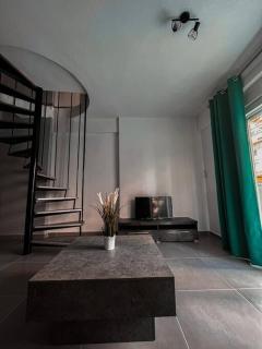 Escala Luxury Loft 3 in the Center & Free Parking - Volos - 1