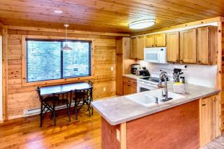 Lovely Log Cabin With Fire Pit! - Duck Creek Village - 9