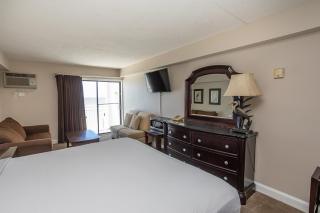 Recently updated Oceanfront Studio- Sea Mist 20306 - Myrtle Beach - 9