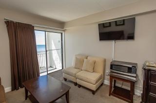 Recently updated Oceanfront Studio- Sea Mist 20306 - Myrtle Beach - 7