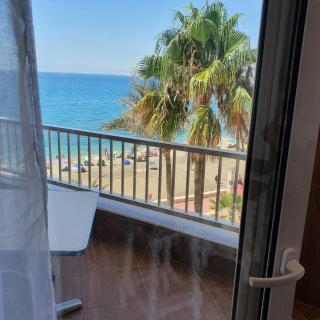 Piso primera linea de playa en el Zapillo - Almería - 5