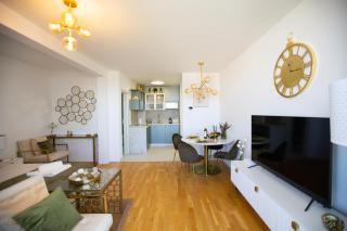 Studio Apartment Shine - Podstrana - 0