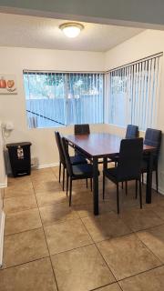 Private, Spacious, 4x Queen, 300 MBPS Internet with Backyard! - Hemet - 1