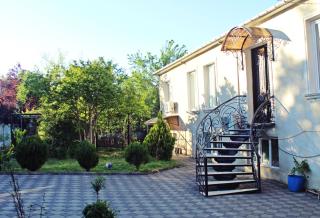 guest house guru - 8