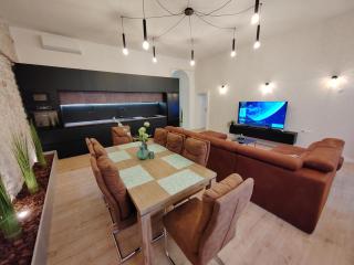 Town Square Apartment - 4