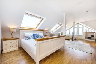 Carbis Bay - Luxury 3 Bed Penthouse Apartment with Sea Views Parking Sauna Balcony - Carbis Bay - 2