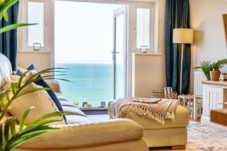Carbis Bay - Luxury 3 Bed Penthouse Apartment with Sea Views Parking Sauna Balcony - Carbis Bay - 0