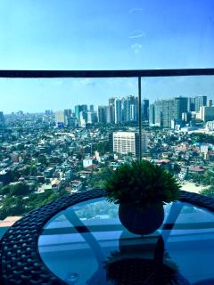 New & Modern Cozy 1BR w/ Balcony@BGC, WiFi 300MBPS - Manila - 3