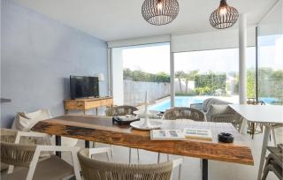 Gorgeous Home In Marina Di Ragusa - 3