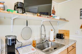 Shared Hot Tub and Fire Pit Tranquil Whittier Gem! - 5