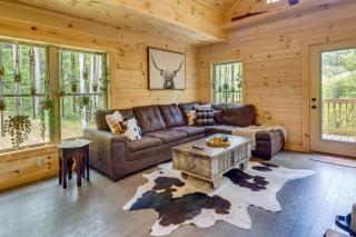 Furnished Deck and Fire Pit Serene Marshall Cabin! - Mars Hill - 8