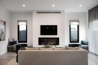 Mysa Daylesford- stylish design with pool - 5