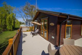 Stunning Lodge With Free Wifi For Hire At Carlton Meres In Suffolk Ref 60013M - Saxmundham - 4