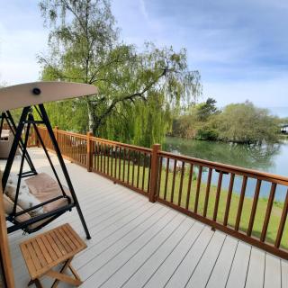 Stunning Lodge With Free Wifi For Hire At Carlton Meres In Suffolk Ref 60013M - Saxmundham - 3