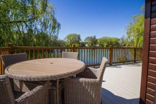 Stunning Lodge With Free Wifi For Hire At Carlton Meres In Suffolk Ref 60013M - Saxmundham - 2