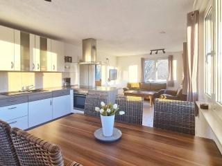 5 person holiday home in LONEVÅG-By Traum - 2