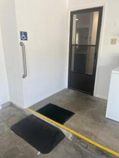Vista Experience w/King Size Bed & Pet Friendly - Roswell - 9