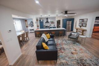 Vista Experience w/King Size Bed & Pet Friendly - Roswell - 3