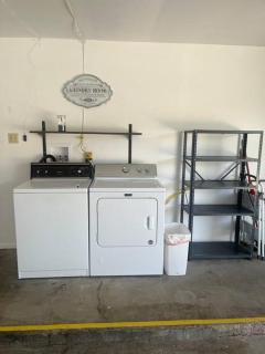 Vista Experience w/King Size Bed & Pet Friendly - Roswell - 2
