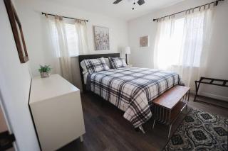 Vista Experience w/King Size Bed & Pet Friendly - Roswell - 1