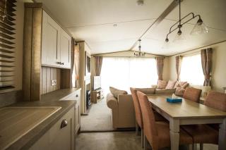 Beautiful Caravan With Stunning Sea Views At Haven Hopton Ref 80001H - 6