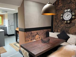 Coupling Cottage - 1