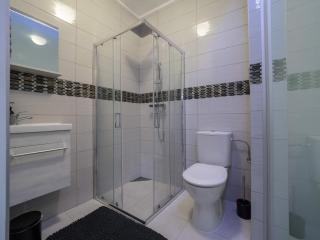 EXECUTIVE DOUBLE ROOM WITH EN-SUITE in GUEST HOUSE RUE TREVIRES R3 - Lussemburgo - 5