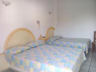 Hotel Sarabi - Barra de Navidad - 9