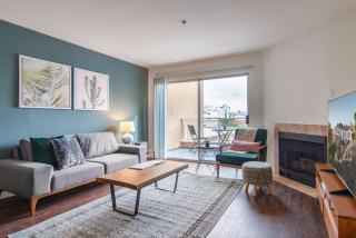 Hollywood 1BR w Gym Spa Pool nr shops LAX-53 - 9