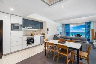 Paradise living at Hilton with stunning ocean view - Gold Coast - 8