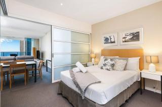 Paradise living at Hilton with stunning ocean view - Gold Coast - 1