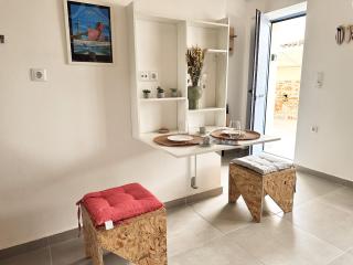 Surf-themed stone house at Kalliopi - 4