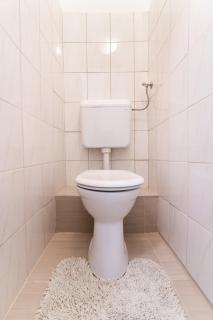 Central Studio Apartment - 3