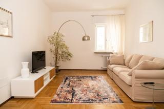 Domus Verona - Elegante residenza con affaccio su Porta Leoni - Verona - 0