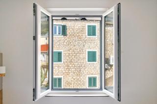 Symphony Apartments Street View - 8