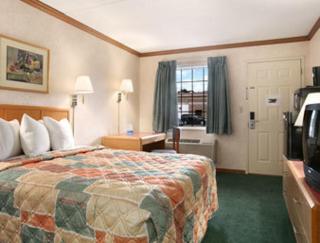 Travelodge by Wyndham Canton-Livonia Area, MI - 6