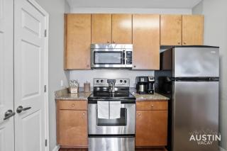 Extremely Comfortable King Beds in Super Cute Apt - Austin - 2