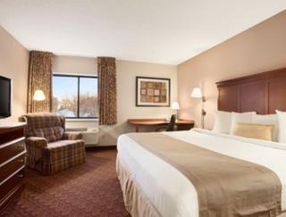Baymont by Wyndham Sioux Falls - 5