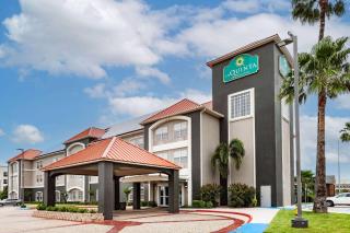 La Quinta Inn & Suites by Wyndham Pharr RGV Medical Center - Pharr - 0