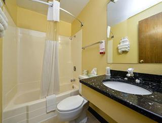 Super 8 by Wyndham Minot Airport - Minot - 1