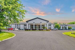 Days Inn by Wyndham Erie - Erie - 0